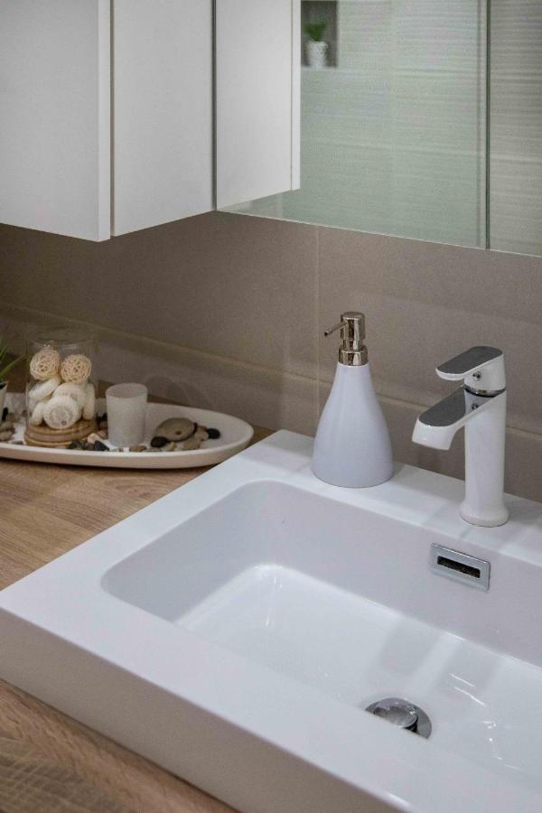 Spacious Apartment In Radnicka Business Zone - Free Parking Zagreb Eksteriør billede