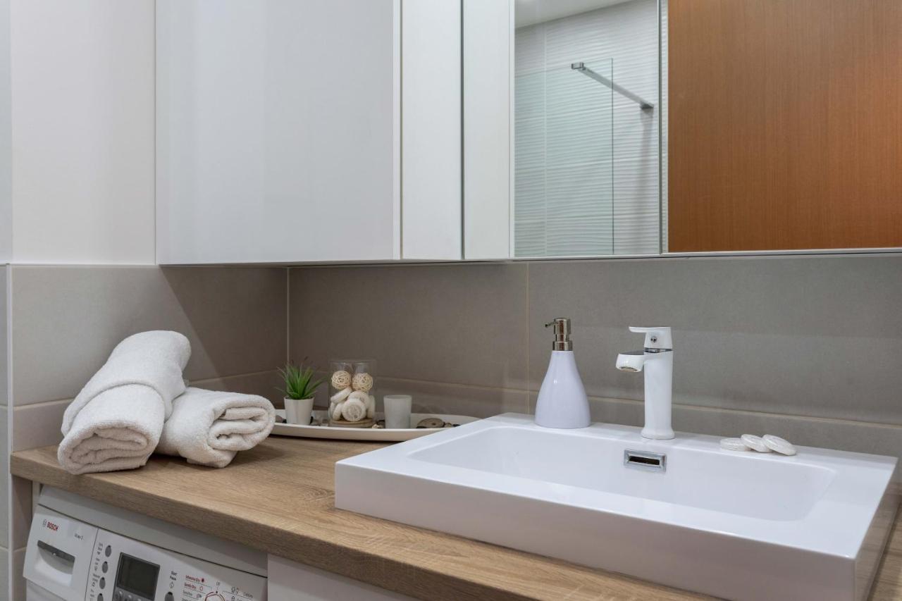 Spacious Apartment In Radnicka Business Zone - Free Parking Zagreb Eksteriør billede