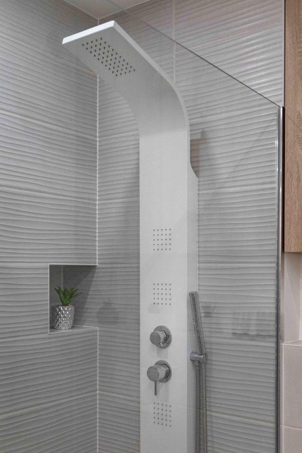 Spacious Apartment In Radnicka Business Zone - Free Parking Zagreb Eksteriør billede